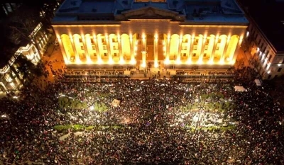 Протест в Тбилиси: акция против закона об «иноагентах» собрала до 100 тысяч человек